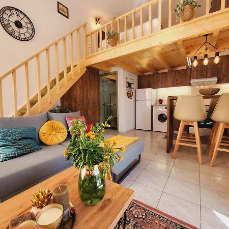 Luxury Loft Apartment Vivian Patras Eksteriør billede